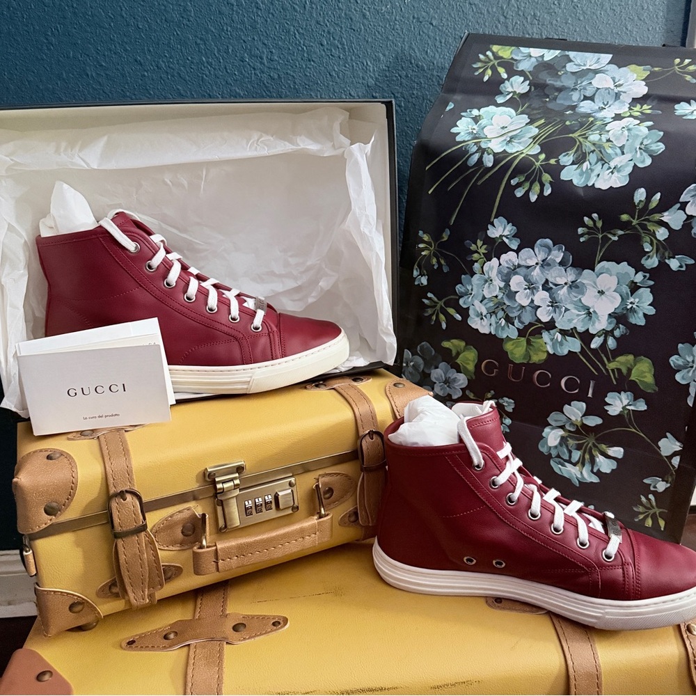 Gucci Leather High-Top Sneakers w/all original shopping bag, box and dust bag